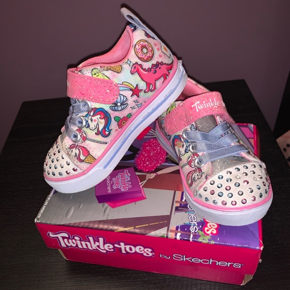 Toddler twinkle toes gently worn size 6 - Picture 5 of 5
